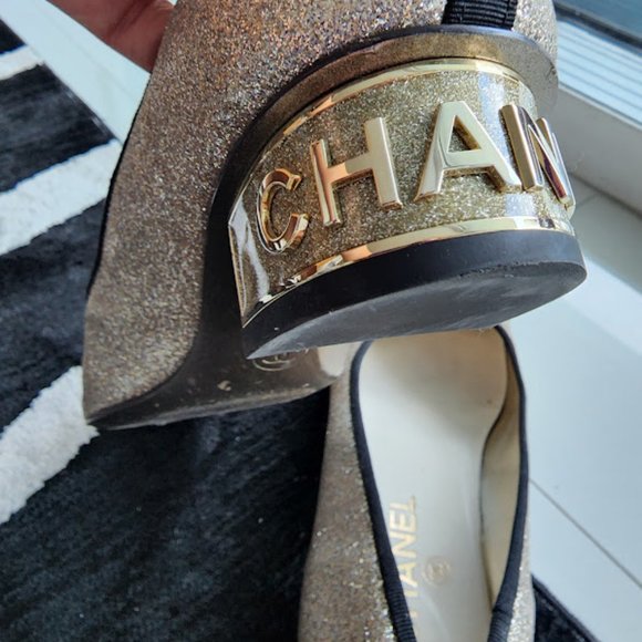 CHANEL Womens Chanel Authentic Glitter Gold CC Shoes Size 37 C - Picture 8 of 11